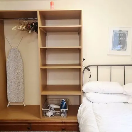 Apartment Studio Flat Off Gloucester Road *