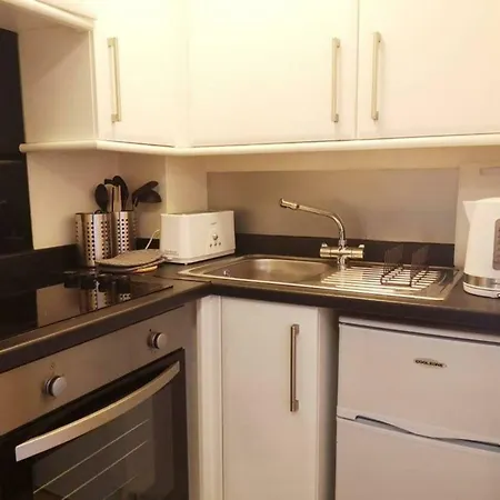 Studio Flat Off Gloucester Road Daire *